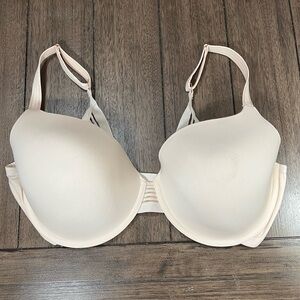 Le Mystère Smooth Molded Underwire Bra Ivory Nude 38DDD Luxe Comfort Mesh